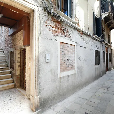 Venetian Accademia Dorsoduro District * 威尼斯