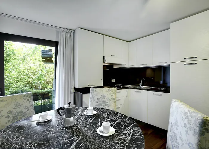 Venetian Accademia Dorsoduro District ヴェネツィア