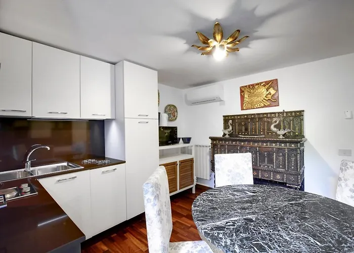 Апартаменты Venetian Accademia Dorsoduro District Венеция